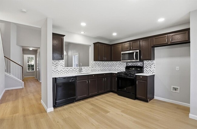 Building Photo - 2410 Charlie Harley Dr