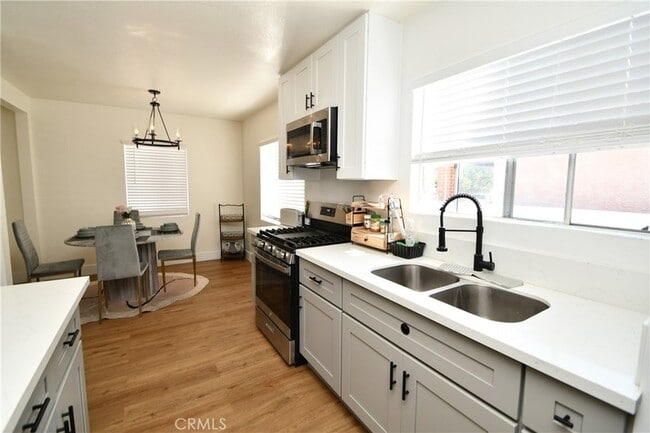 Building Photo - 4028 160th St