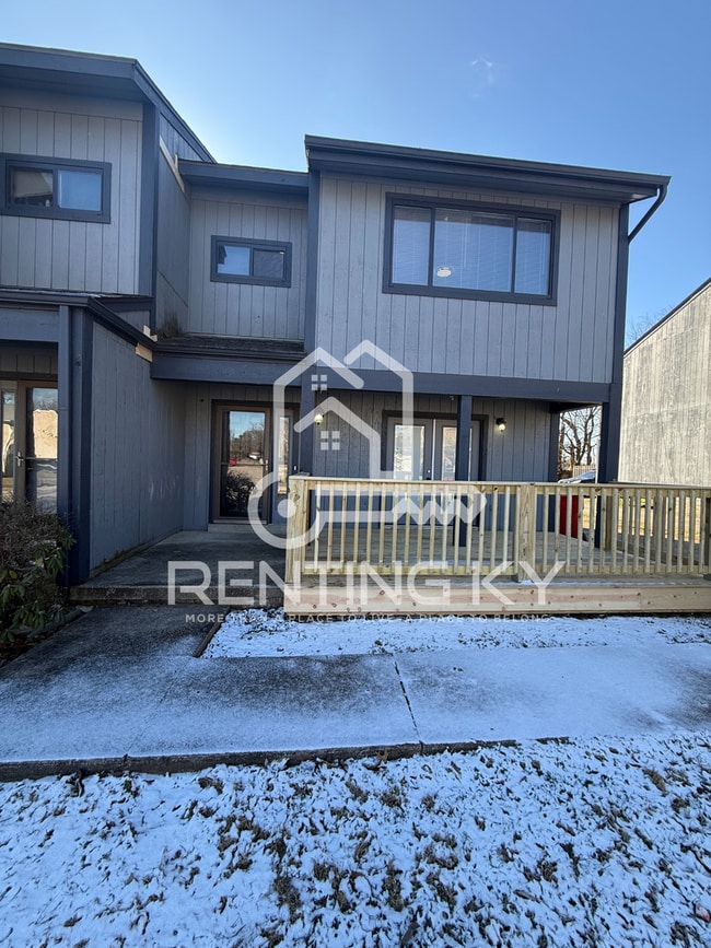 Building Photo - 124-126 Nave Pl