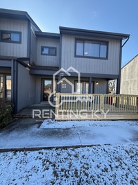 Building Photo - 124-126 Nave Pl