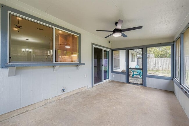 Building Photo - 1215 Speer Ln