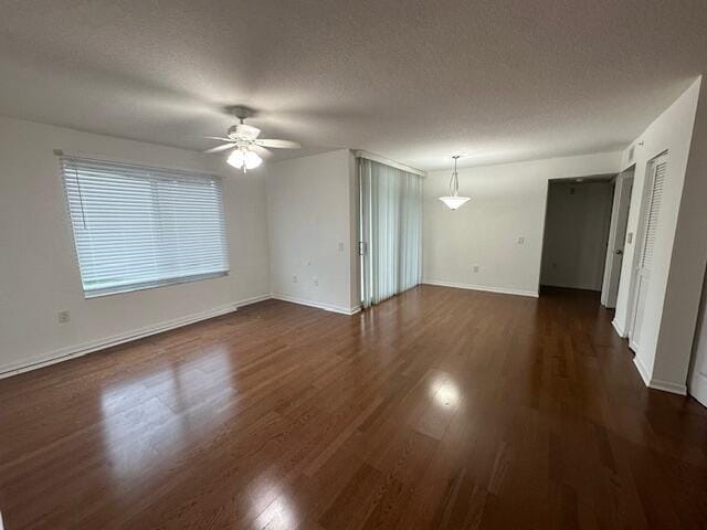 Building Photo - 401 Villa Cir