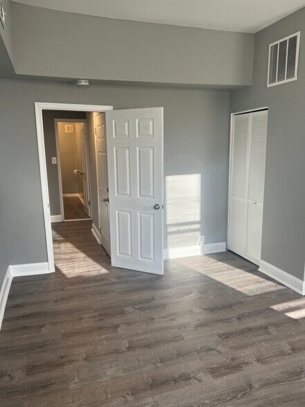 Building Photo - 1737 N Caroline St