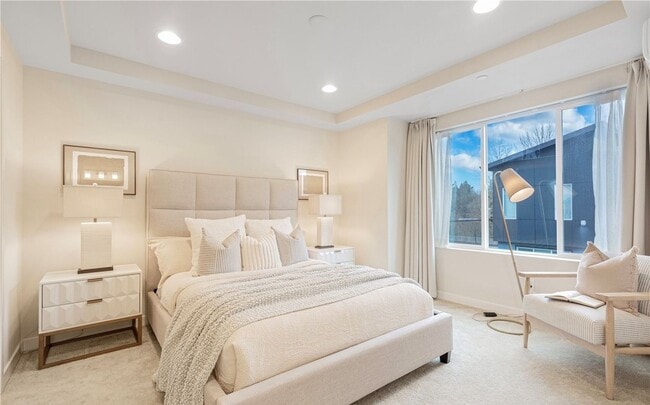 Building Photo - Modern Fully Air-Conditioned Luxury Home in Canyon Park