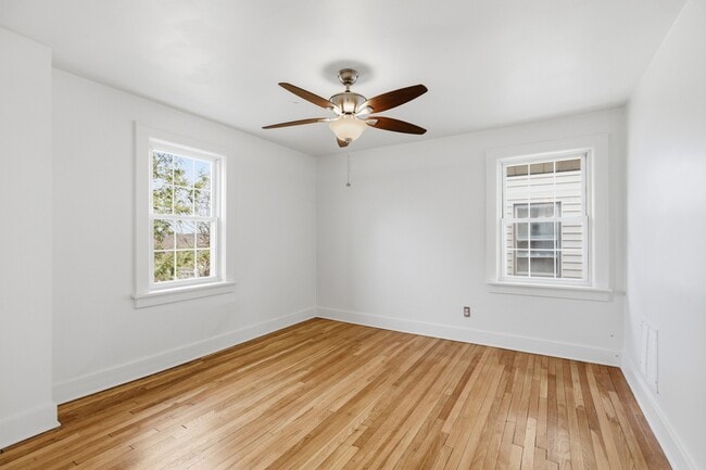 Building Photo - 240 Ridgewood Ave