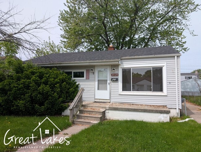 Primary Photo - Charming 3 Bedroom 2 Bathroom now availabl...