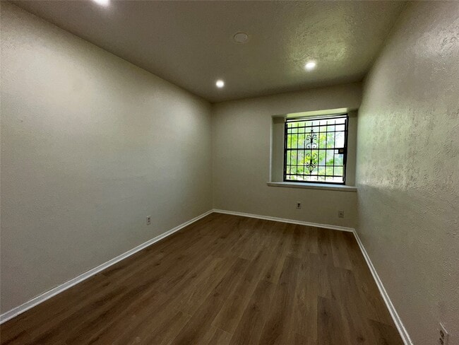 Building Photo - 12815 Segrest Dr