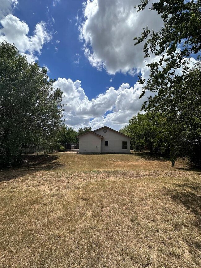 Building Photo - 4500 Silverstone Dr