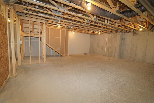 Building Photo - 4822 Suelo Rd