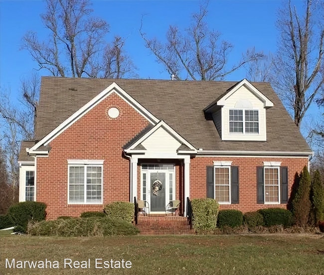 Primary Photo - 4 br, 2.5 bath House - 810 Hillcrest Farms Dr