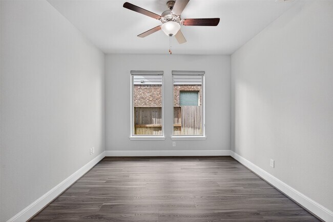 Building Photo - 3123 Lantana Trl