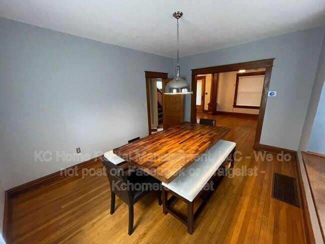 Building Photo - 3554 Genessee St