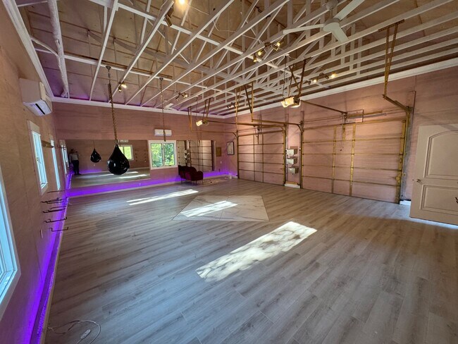 Building Photo - 10011 Baltimore National Pike