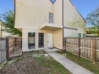 Building Photo - 201-1 Fox Run Avenue