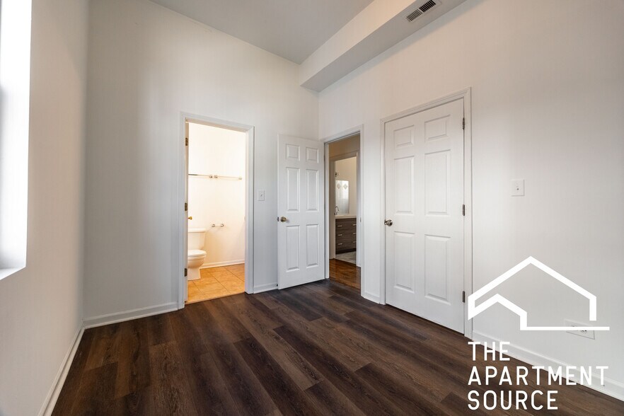 Building Photo - 2112 N Campbell Ave