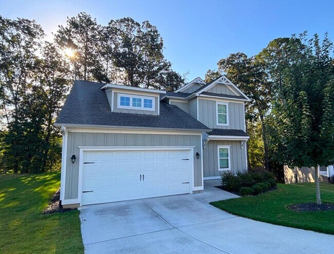 Primary Photo - 173 Russell Way