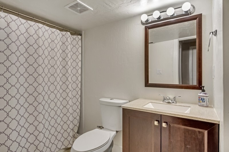 Building Photo - 4492 Milford Dr