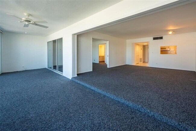 Building Photo - 3101 NE 47th Ct