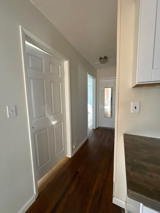 Building Photo - 5819 Winter Ave