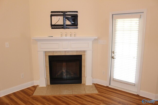 Building Photo - 103 Glen View Dr