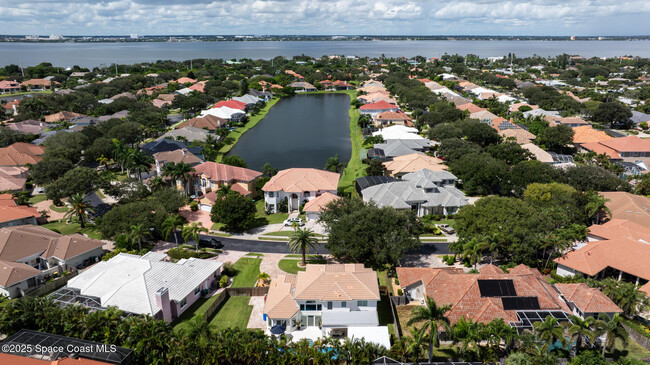 Building Photo - 385 Newport Dr