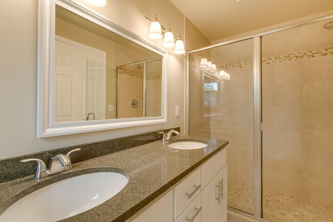 Building Photo - Kirkland Rambler with Central A/C!