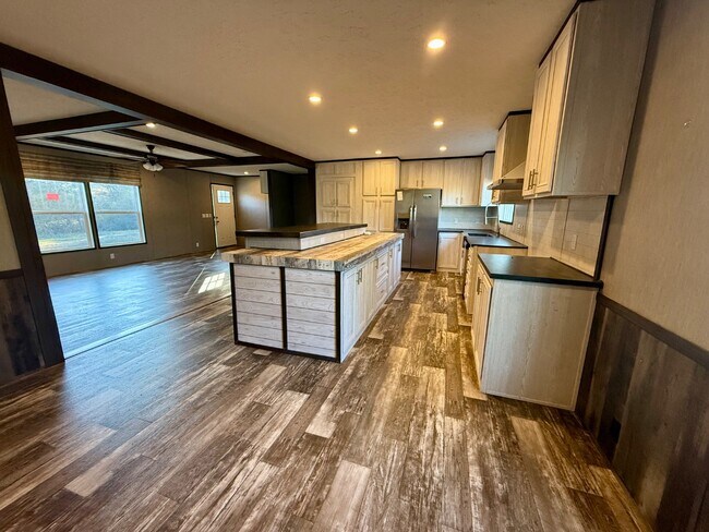 Building Photo - 1209 Pleasant Hill Church Rd