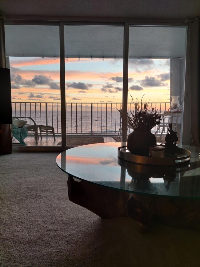 Building Photo - 4200 S Ocean Blvd