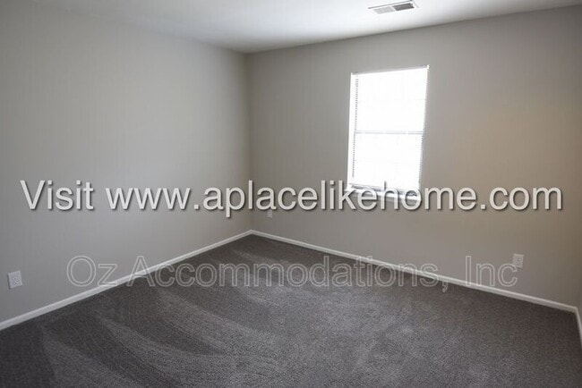 Building Photo - 3139 Eaton St