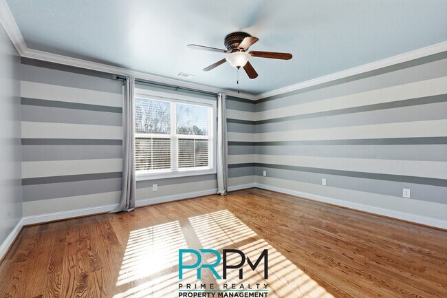 Building Photo - 129 Griffith Hill Way