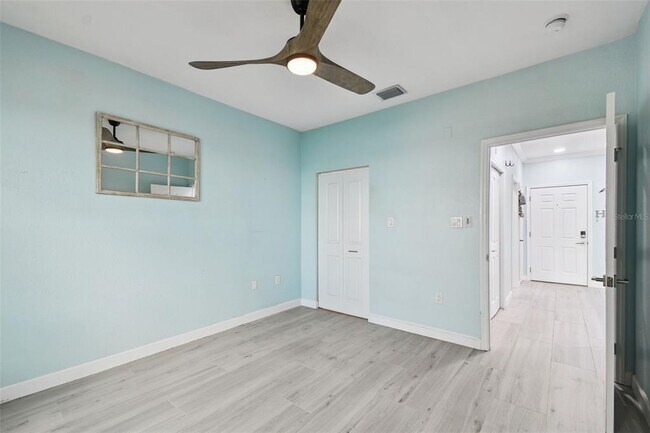 Building Photo - 5000 Culbreath Key Way