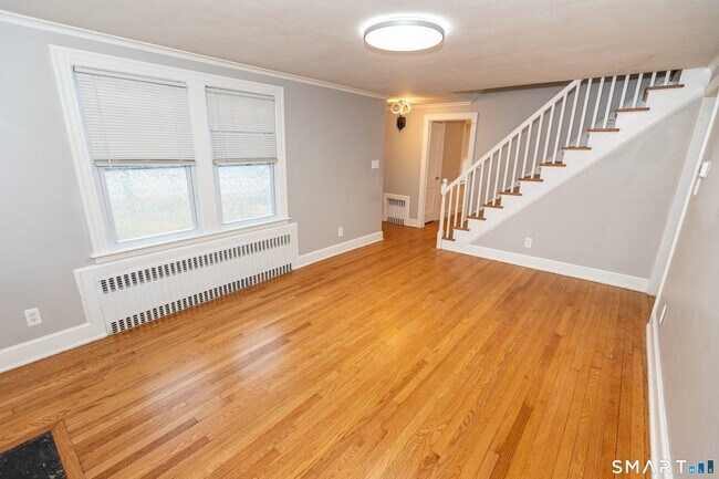 Building Photo - 99 Jordan Ln