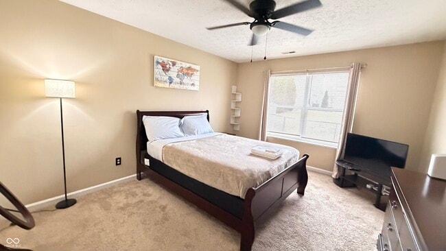 Building Photo - 6010 Lakeside Manor Ave