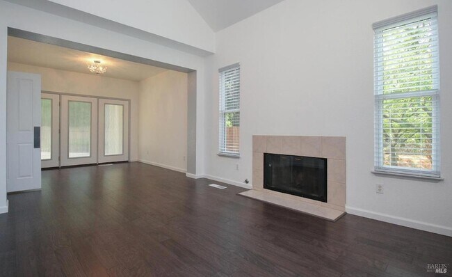 Building Photo - 3500 Crownridge Dr