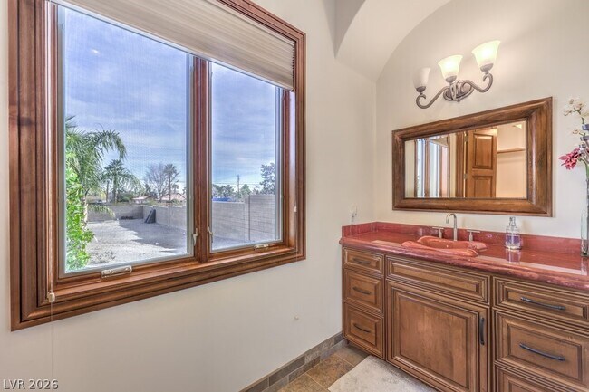 Building Photo - 2780 El Camino Rd