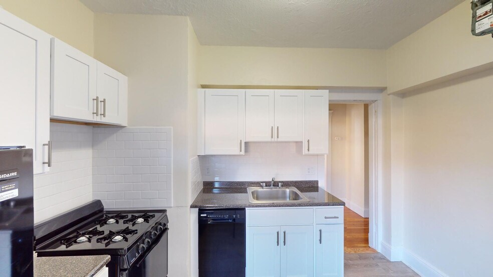 Building Photo - 1750 Commonwealth Ave