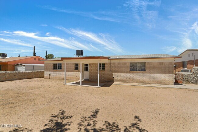 Building Photo - 2608 Dan Sikes Dr
