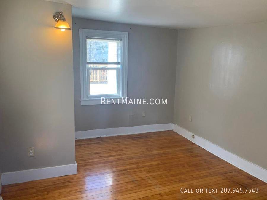 Building Photo - 322 Grove St