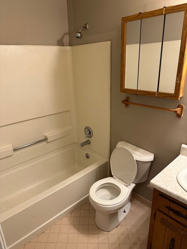 Building Photo - COMING SOON!!1816 Rapier Dr Horn Lake, MS 38637