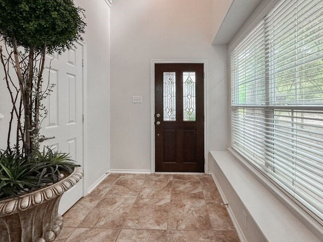 Building Photo - 3 Fairlee Ct