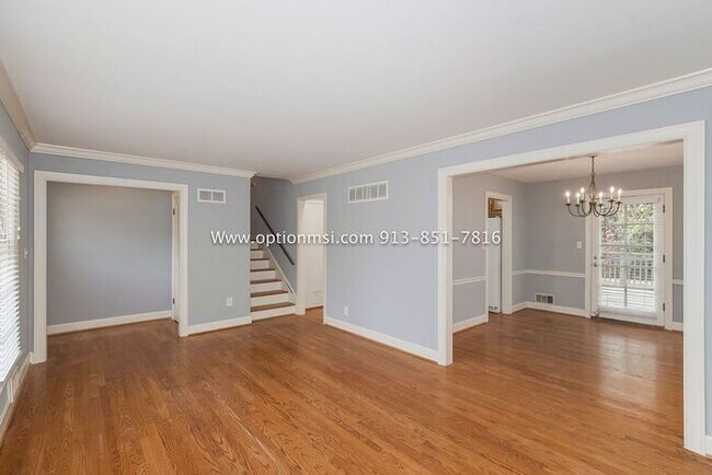 Building Photo - Ready for immediate move-in!
