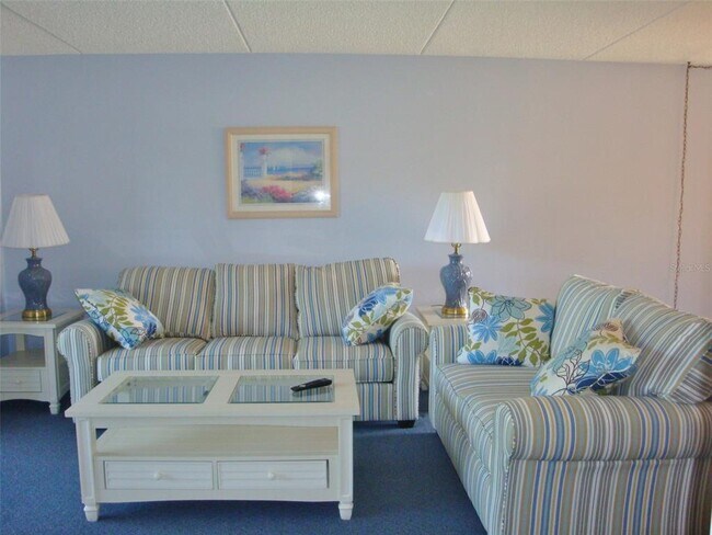 Building Photo - 111 Cypress Ct
