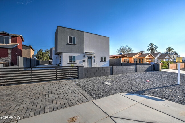 Building Photo - 1203 W Pima St