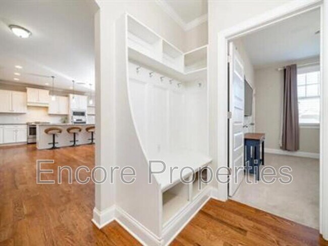 Building Photo - 301 Marshcroft Way