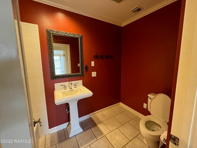 Building Photo - 403 Briargate Cir