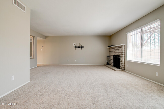 Building Photo - 11601 S Maze Ct