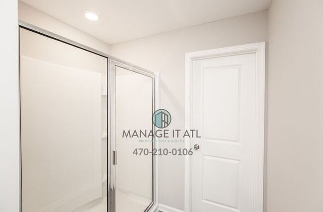 Building Photo - Brand New 4 Bedroom home