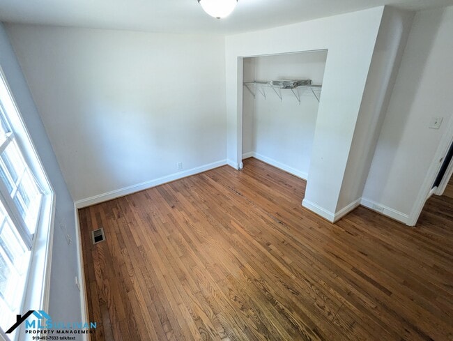 Building Photo - 531 Lakeshore Dr