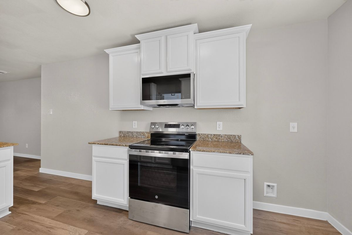Building Photo - 15018 Silver Tree Cove