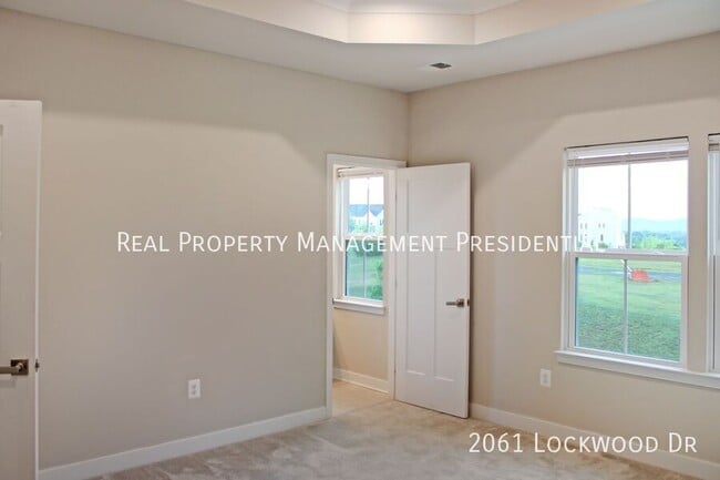 Building Photo - 2061 Lockwood Dr